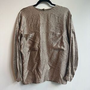 Ellen Tracy  !00% Silk Beige Check Back Button Blouse Size 2
